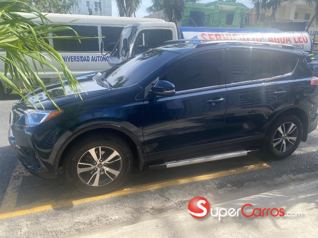 2018 Toyota RAV4 XLE — foto 9 / 10