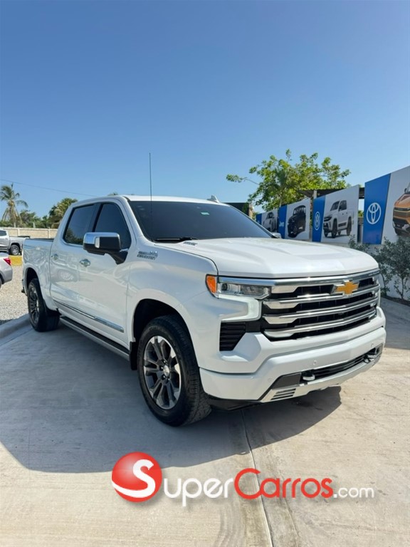 2024 Chevrolet Silverado High Country Duramax — foto 2 / 10