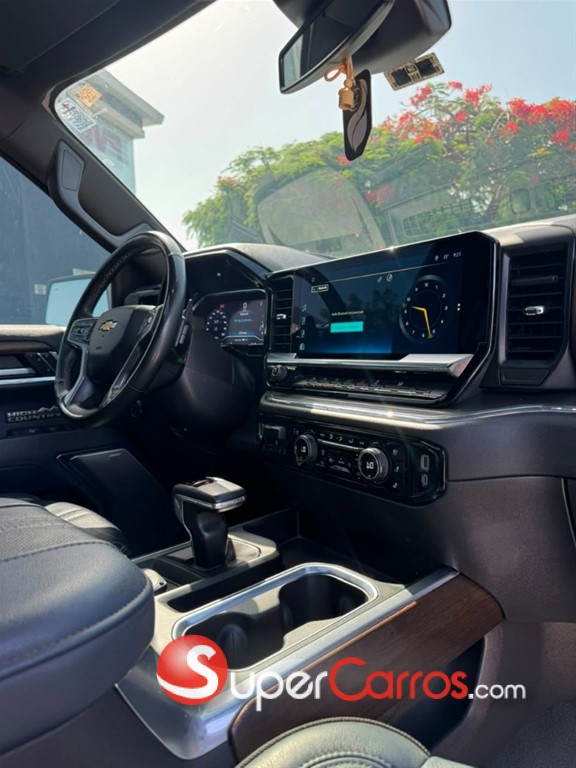 2024 Chevrolet Silverado High Country Duramax — foto 7 / 10
