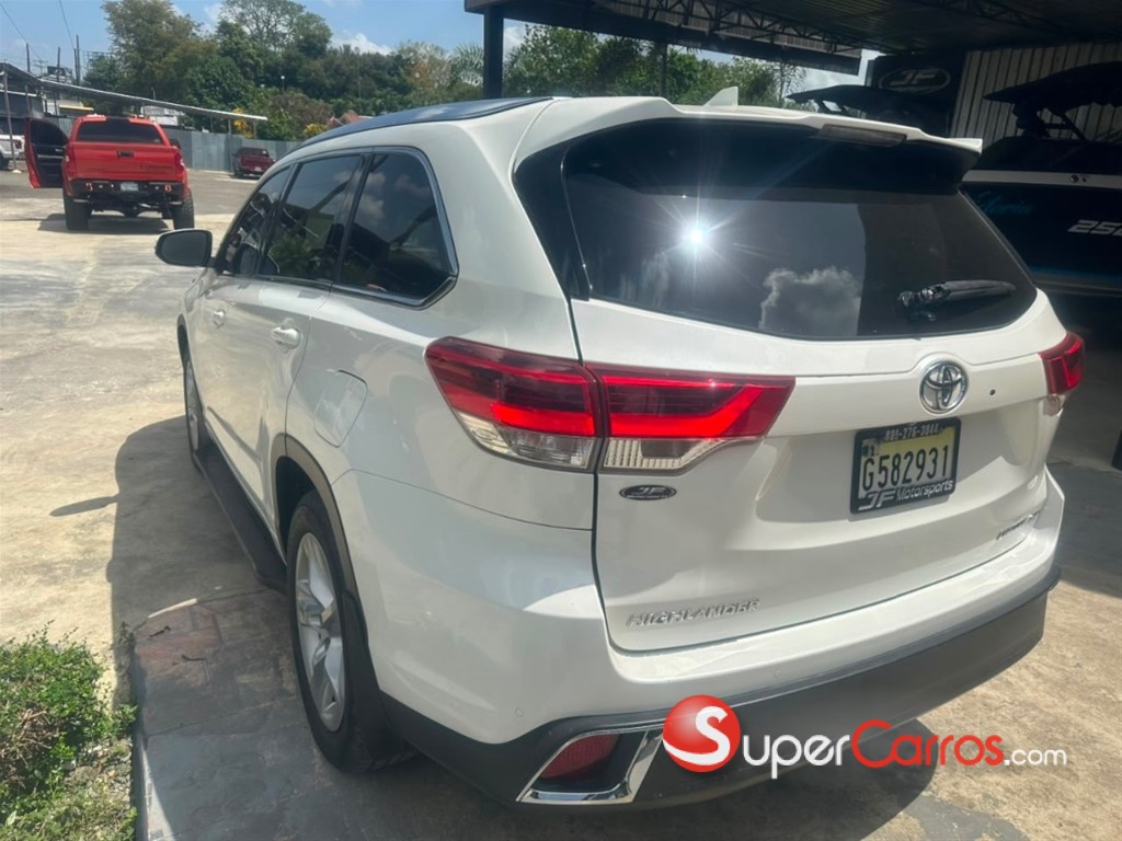 2017 Toyota Highlander Limited Platinum — foto 5 / 9
