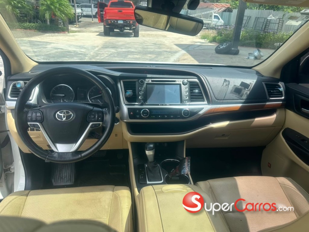 2017 Toyota Highlander Limited Platinum — foto 7 / 9