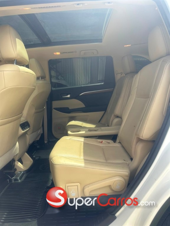 2017 Toyota Highlander Limited Platinum — foto 9 / 9