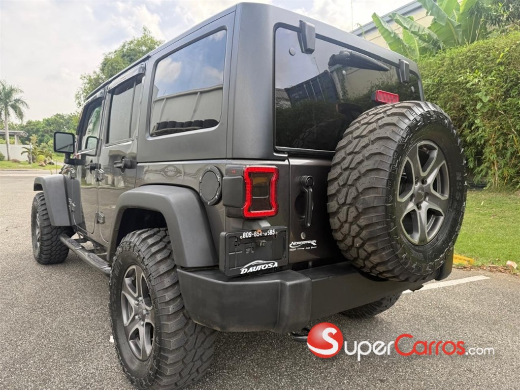 2017 Jeep Wrangler Unlimited Sport — foto 5 / 11