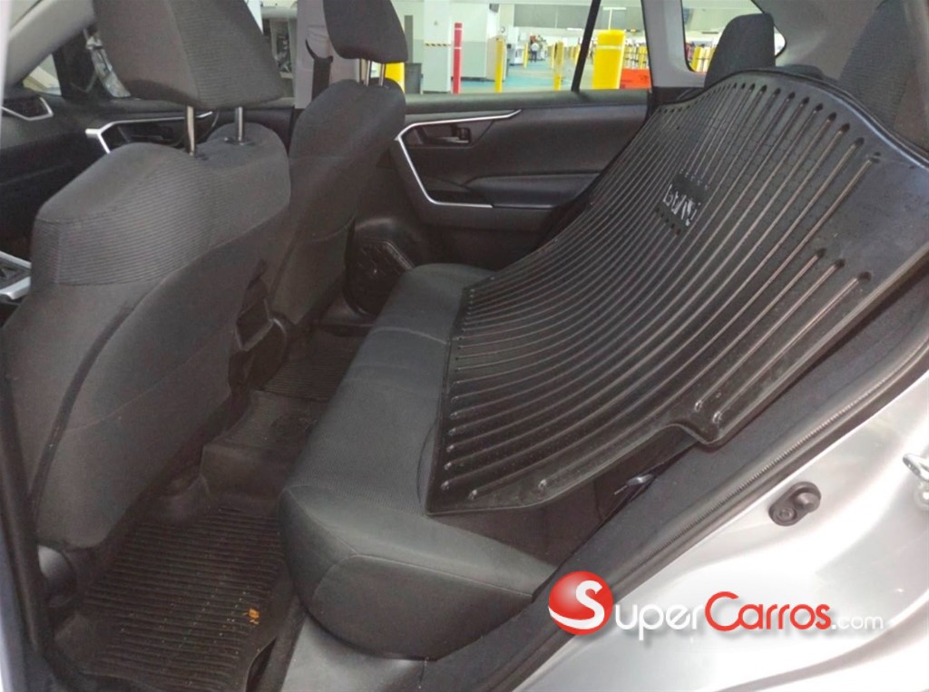 2021 Toyota RAV4 LE — foto 5 / 11
