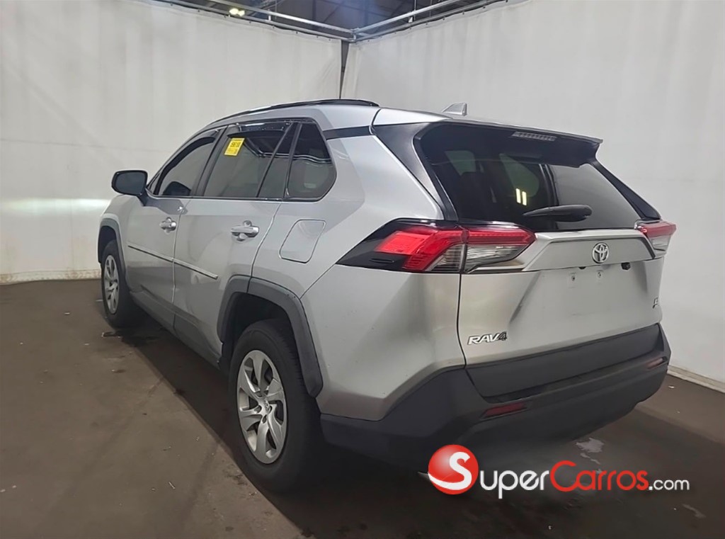 2021 Toyota RAV4 LE — foto 9 / 11