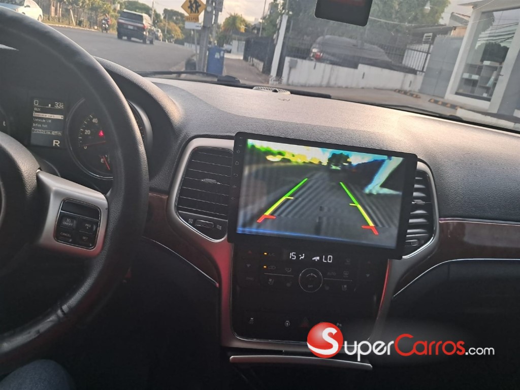 2013 Jeep Grand Cherokee — foto 7 / 12