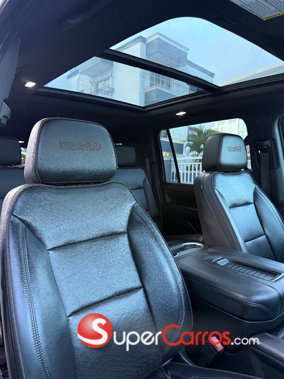 2022 Chevrolet Suburban Highcountry — foto 7 / 10