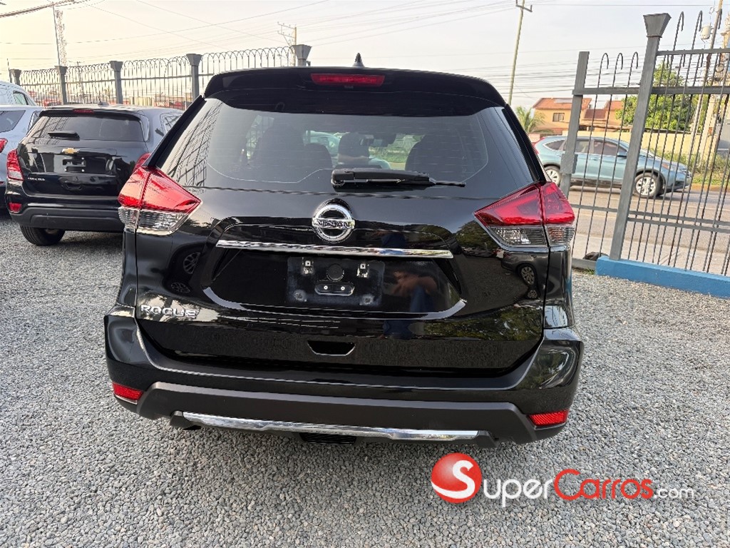 2020 Nissan Rogue — foto 5 / 10