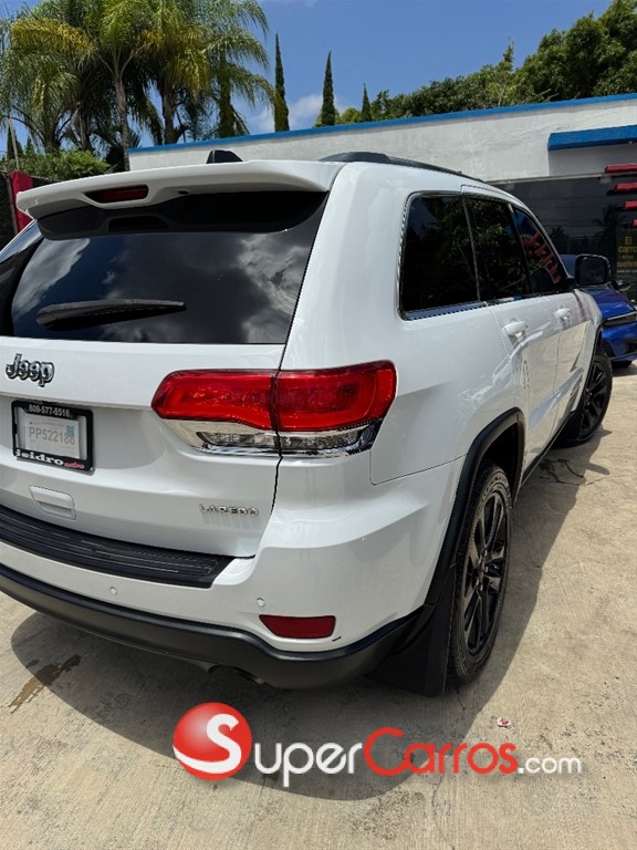 2016 Jeep Grand Cherokee — foto 6 / 12