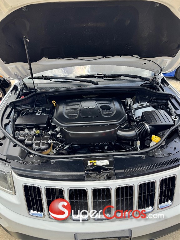 2016 Jeep Grand Cherokee — foto 9 / 12