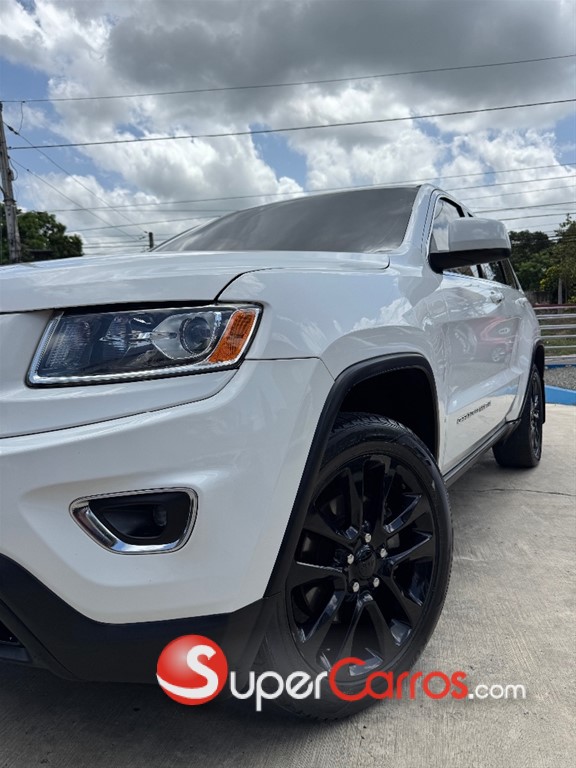 2016 Jeep Grand Cherokee — foto 10 / 12