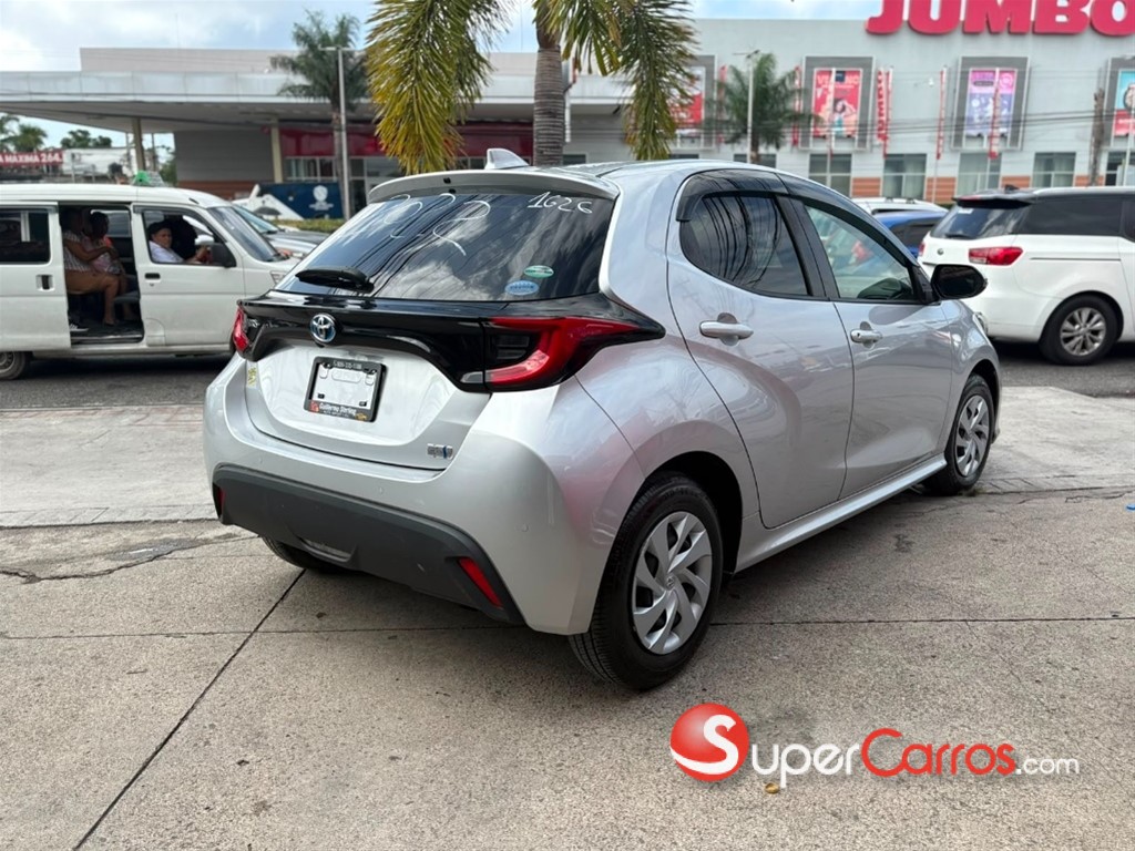 2022 Toyota Yaris — foto 2 / 11