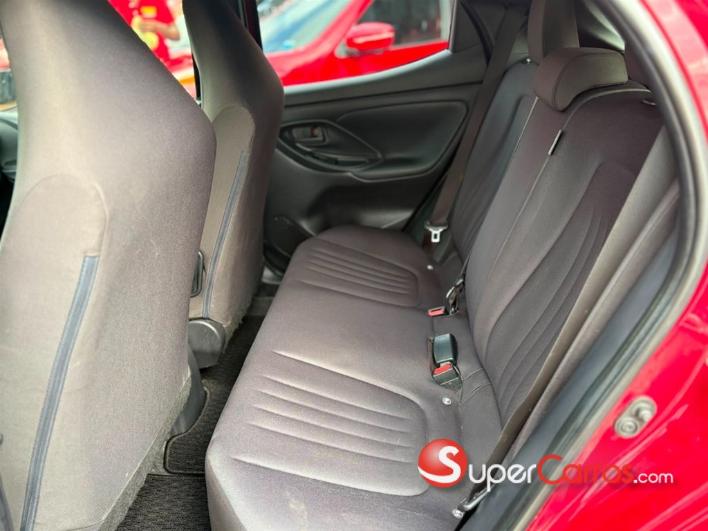 2021 Toyota Yaris — foto 3 / 11