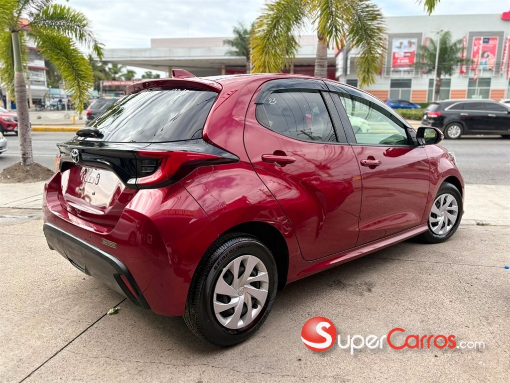 2021 Toyota Yaris — foto 10 / 11
