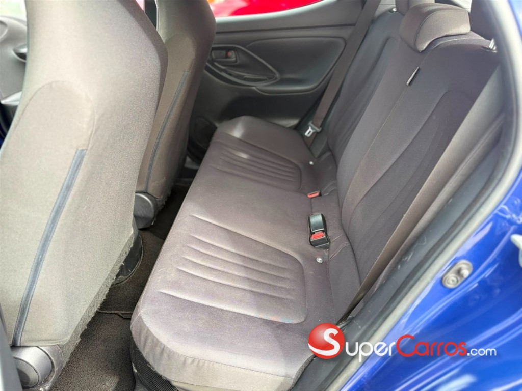 2022 Toyota Yaris — foto 7 / 11