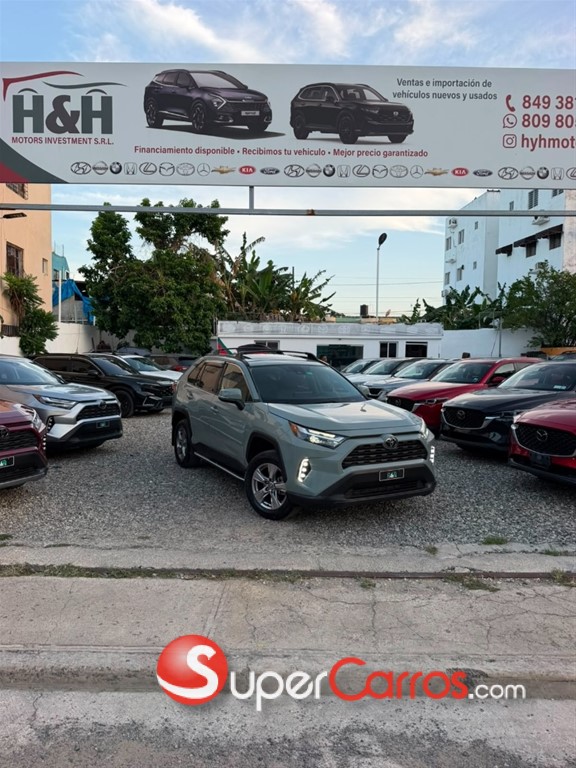 2023 Toyota RAV4 XLE — foto 4 / 7