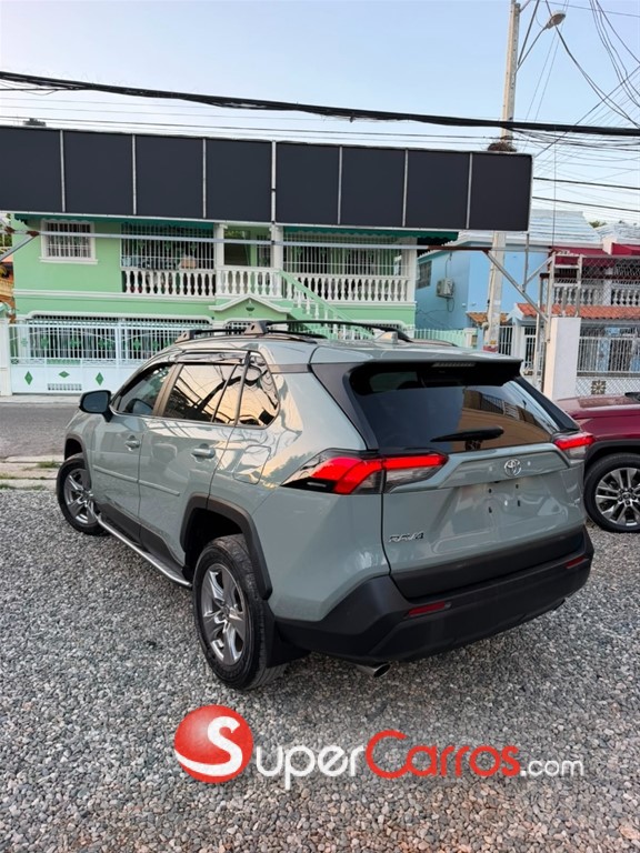 2023 Toyota RAV4 XLE — foto 5 / 7