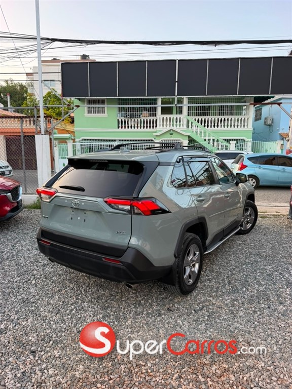 2023 Toyota RAV4 XLE — foto 6 / 7