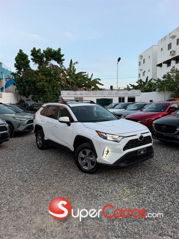 2024 Toyota RAV4 XLE