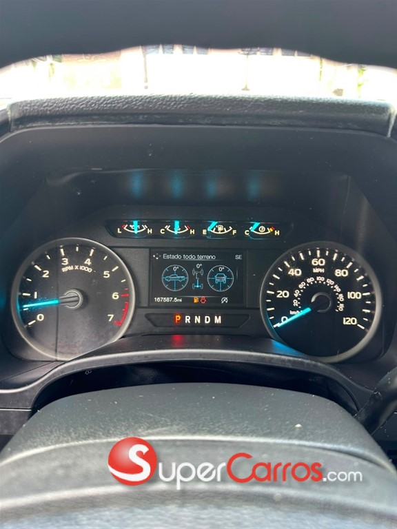 2020 Ford F 150 XLT — foto 8 / 10