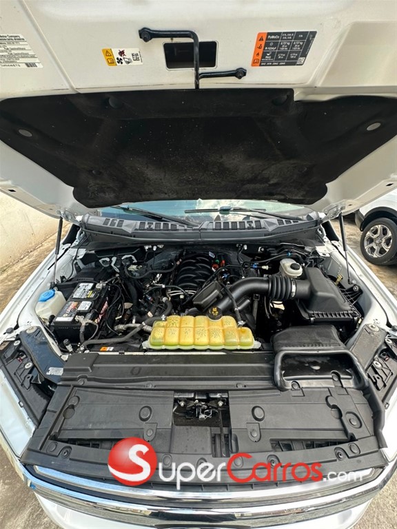 2020 Ford F 150 XLT — foto 9 / 10