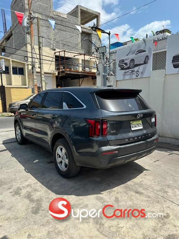2021 Kia Sorento LX — foto 4 / 8