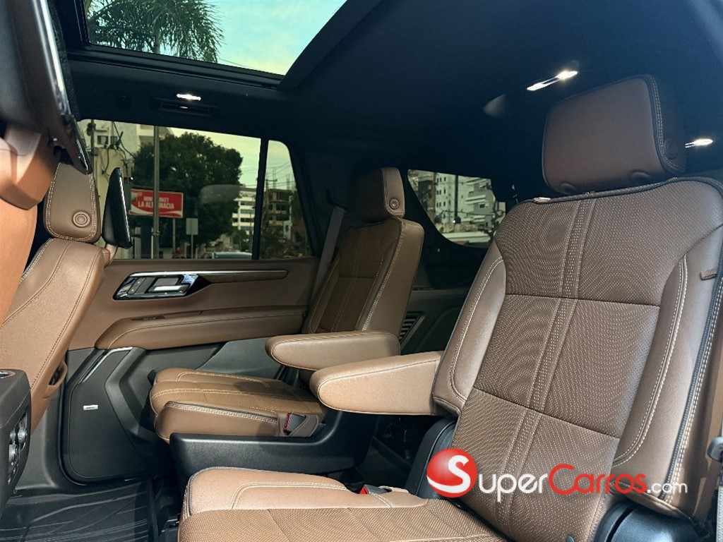 2025 Chevrolet Tahoe Highcountry — foto 4 / 7