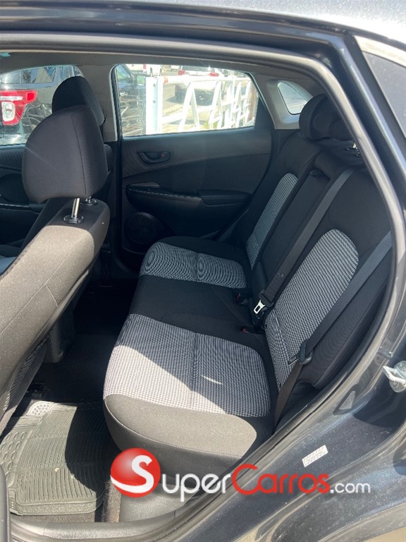 2021 Hyundai KONA SEL — foto 8 / 12