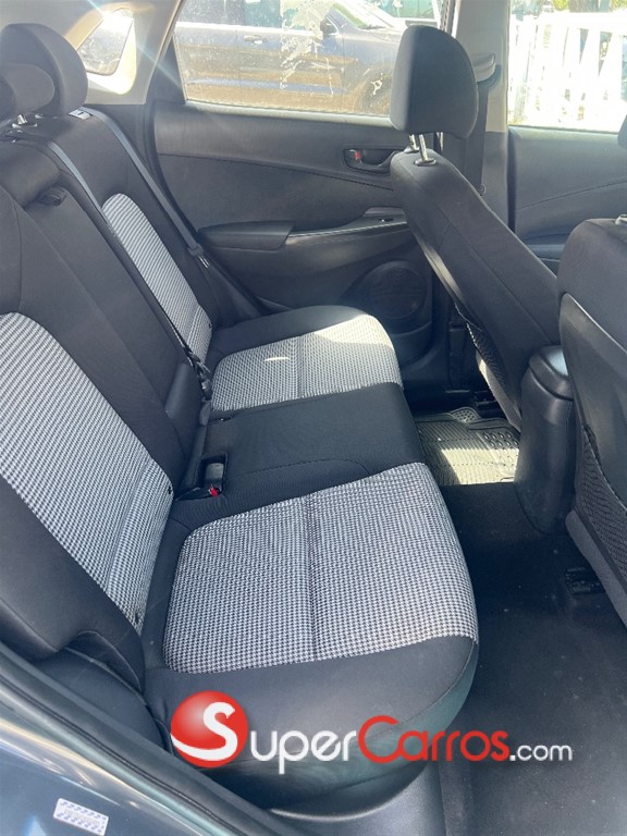 2021 Hyundai KONA SEL — foto 9 / 12