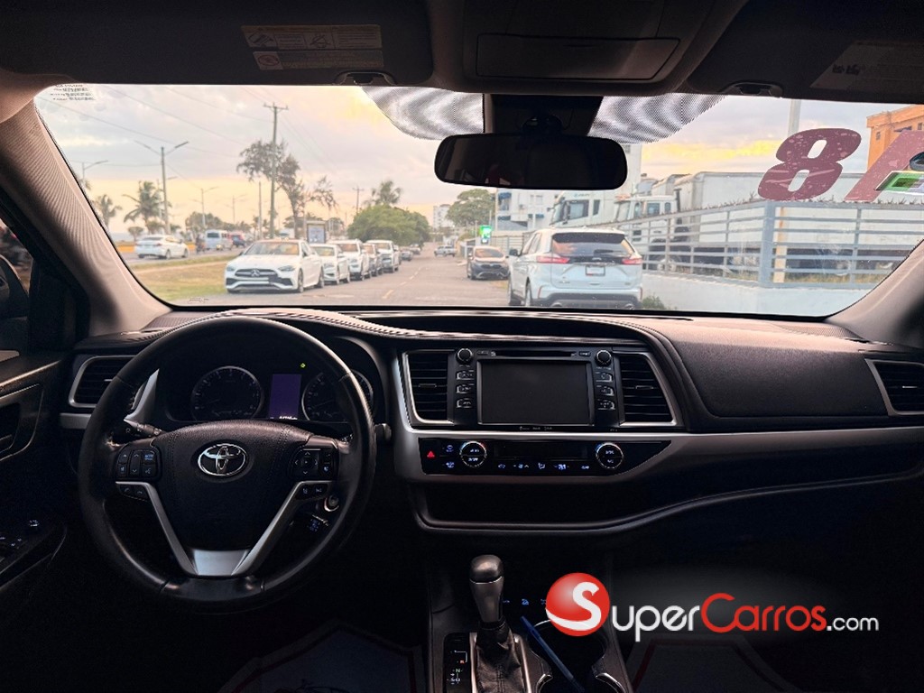 2018 Toyota Highlander LE Plus — foto 5 / 8