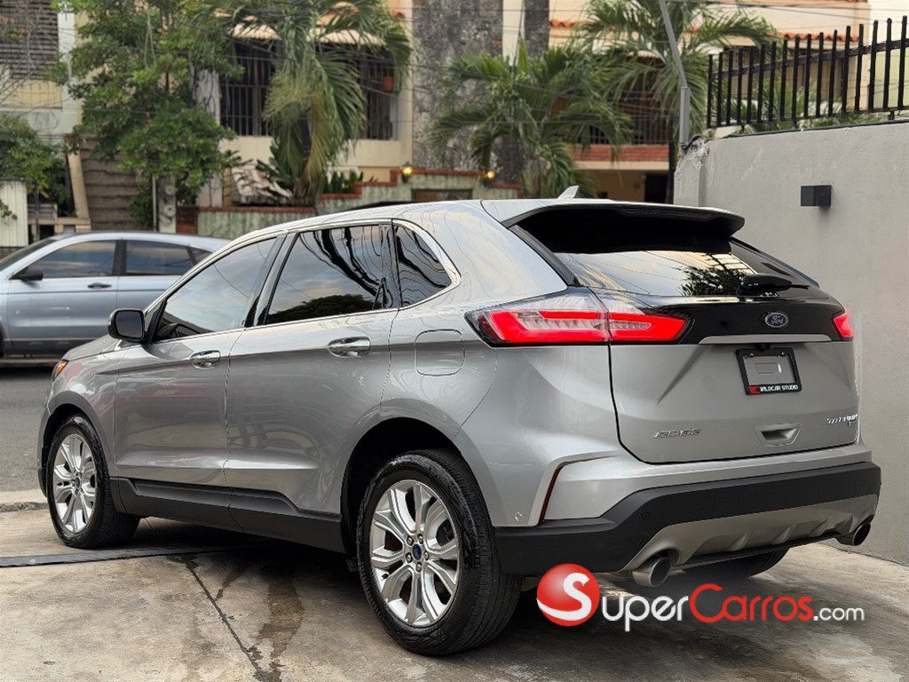2020 Ford EDGE Titanium — foto 4 / 12