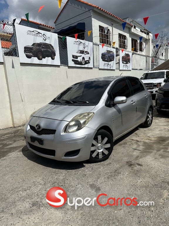 2011 Toyota VITZ — foto 4 / 9