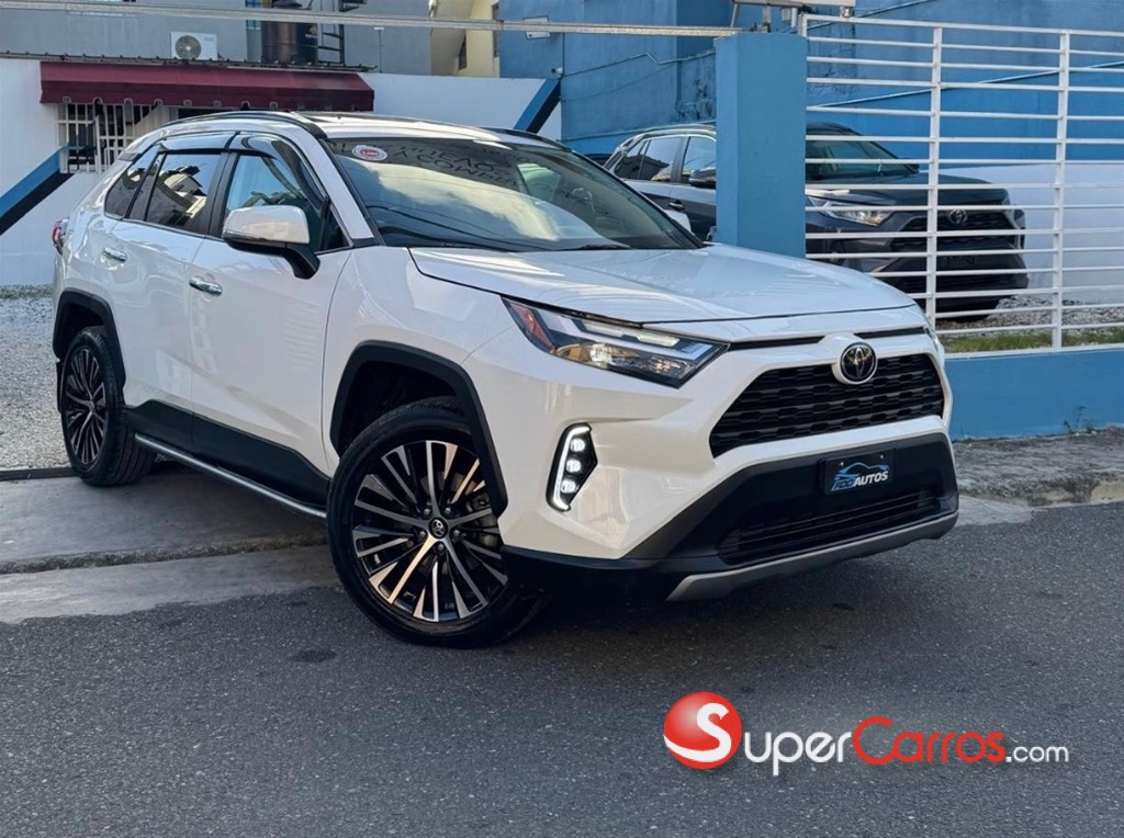2024 Toyota RAV4 XLE Premium — foto 3 / 8