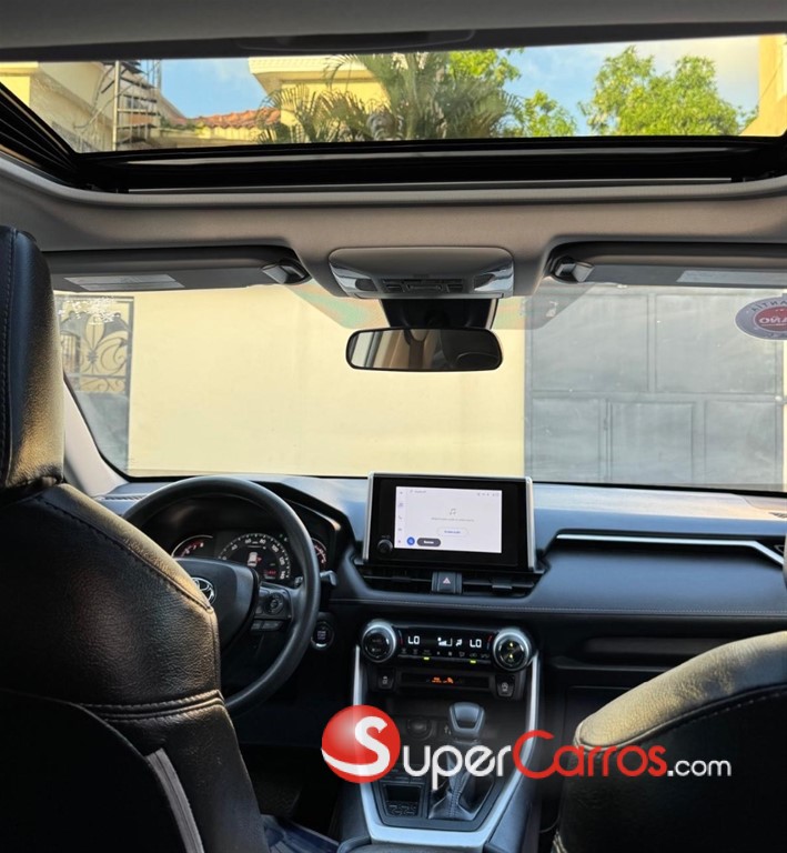 2024 Toyota RAV4 XLE Premium — foto 7 / 8