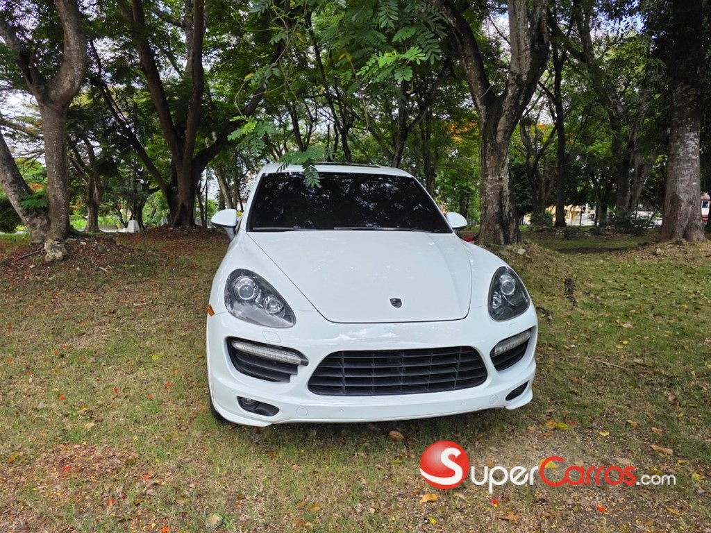 2014 Porsche Cayenne GTS — foto 3 / 11