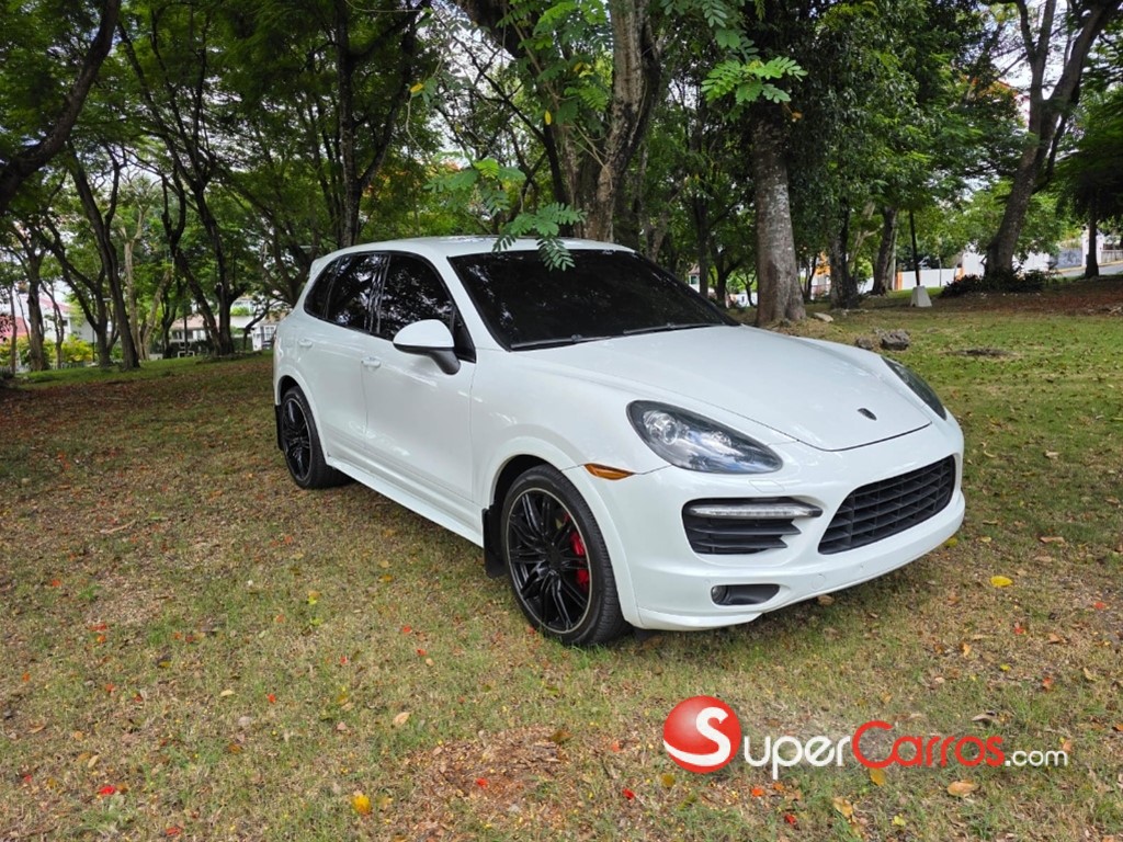 2014 Porsche Cayenne GTS — foto 4 / 11