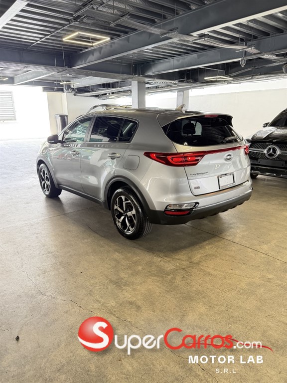 2021 Kia Sportage LX — foto 2 / 9