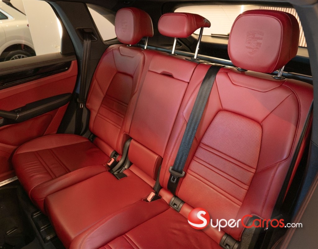 2019 Porsche Cayenne E-Hybrid — foto 8 / 12