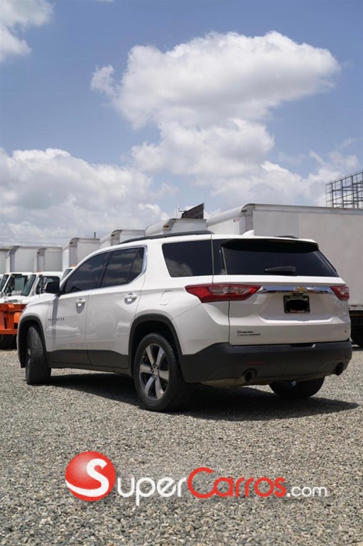 2021 Chevrolet Traverse LT — foto 3 / 9