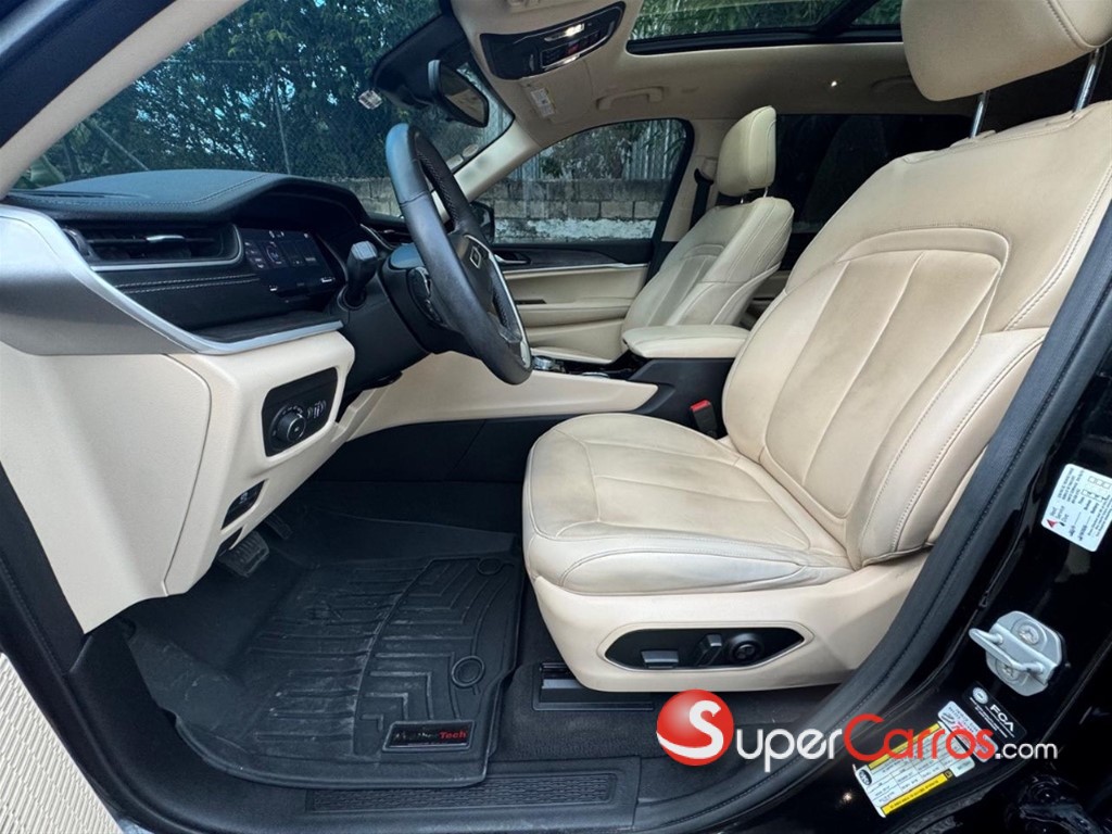 2021 Jeep Grand Cherokee L Limited — foto 8 / 10