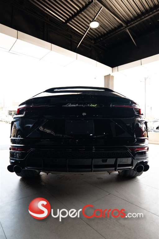 2019 Lamborghini Urus — foto 4 / 12