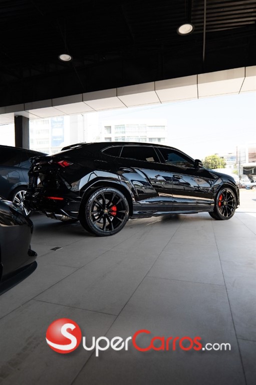 2019 Lamborghini Urus — foto 5 / 12