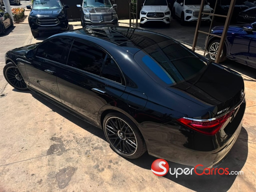 2025 Mercedes-Benz Clase S 63 AMG — foto 3 / 12