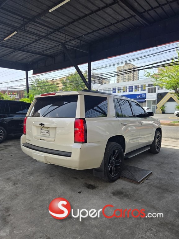 2015 Chevrolet Tahoe LTZ — foto 7 / 12