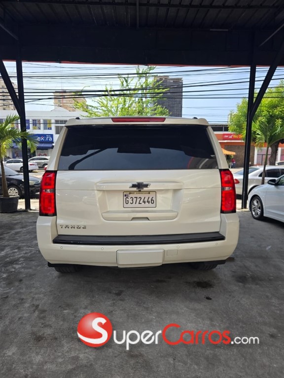 2015 Chevrolet Tahoe LTZ — foto 8 / 12