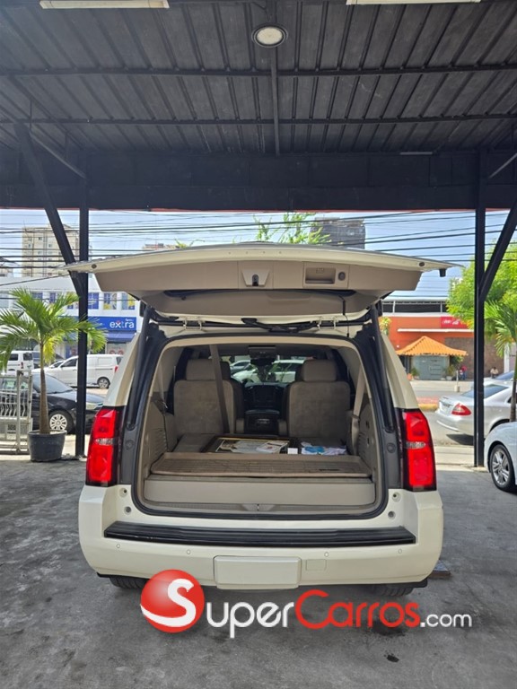 2015 Chevrolet Tahoe LTZ — foto 10 / 12