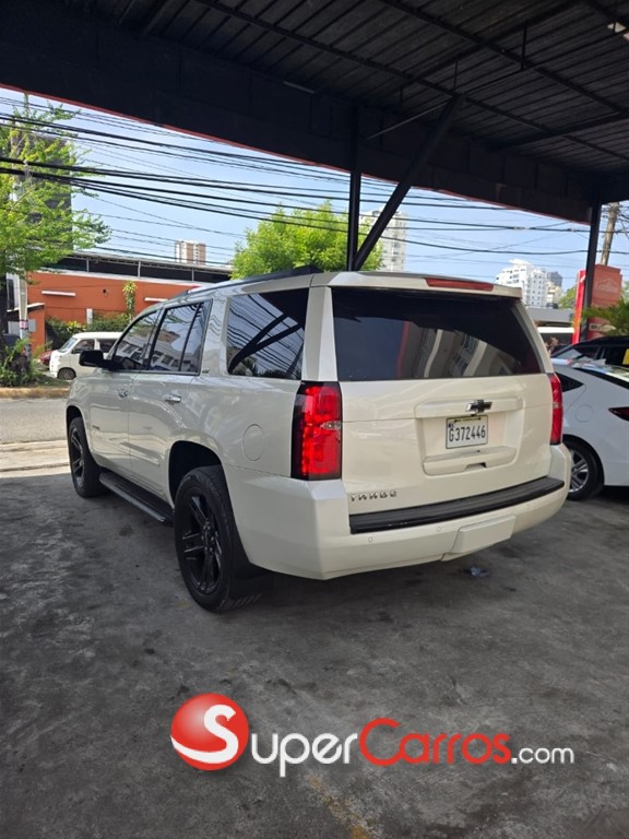 2015 Chevrolet Tahoe LTZ — foto 11 / 12