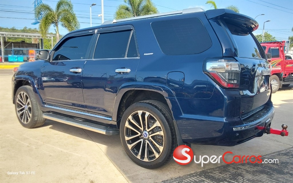 2014 Toyota 4 Runner SR5 — foto 2 / 8