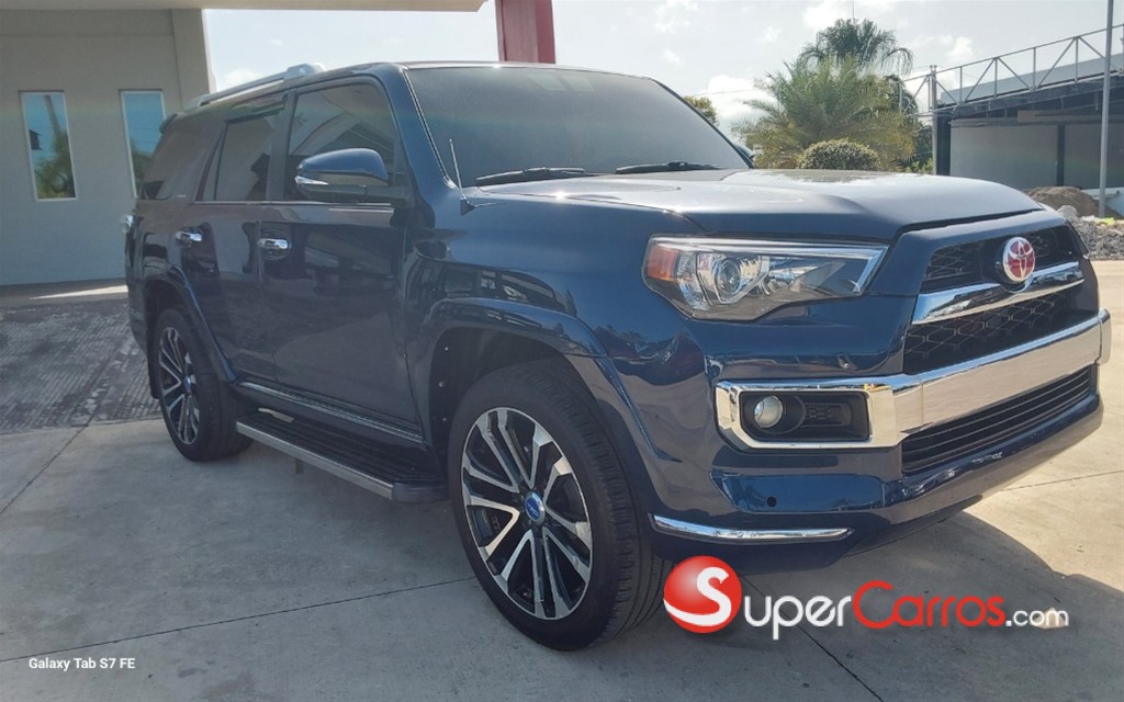 2014 Toyota 4 Runner SR5 — foto 4 / 8