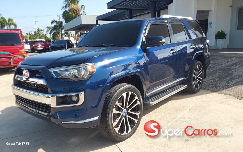 2014 Toyota 4 Runner SR5 — foto 5 / 8